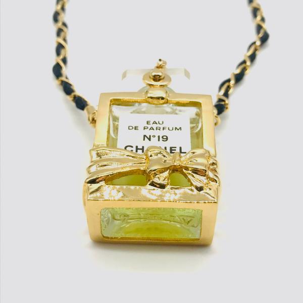 ����š�CHANEL ����ͥ� ��� �ͥå��쥹 ��ܥ� NO19 ������� ���������꡼ ̤�����ݴ��� M12563