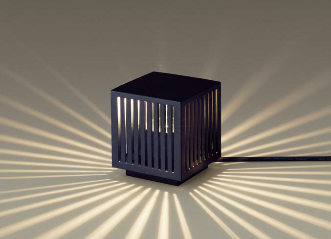 パナソニック SLW46003 スタンド 据置取付型 LED スパイク付 防雨型 口金GX53-1 ランプ別売