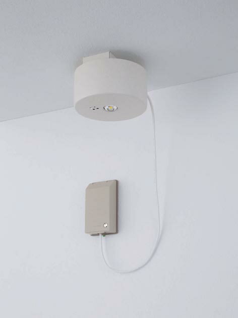 パナソニック NNFB01000C 天井直付 LED 昼白色 非常用照明器具 30分間型 コンセントプラグ付・民泊向け..