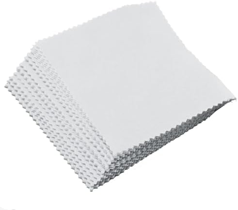 【製品仕様】 サイズ: 10 cm x 10 cm カラー: スカイブルー 枚数: 20枚入 【使用簡単】 研磨布をアクセサリーに拭くだけで、銀飾の傷や汚れを効果的に取り除きます。 アクセサリーを綺麗に保ち、光沢を維持し、酸化してくすみになったアクセサリーを再度輝かせます。 【コンパクトで便利】 コンパクトサイズで、ポケットやバッグに簡単に収納できます。 外出先でも清潔に保ち、いつでもどこでも便利にお使いいただけます。 旅行や外出中にアクセサリーが汚れてしまった時でも、素早く拭き取ってお手入れできるので、携帯に最適です。 【高品質素材】 柔らかなマイクロファイバーが使用されており、微粒子の研磨剤が加えられています。 ジュエリーを傷付けずに磨くことができます。 【幅広い用途】 再利用可能な研磨布で、ご自宅、職場、旅行先など様々なシーンでお使いいただけます。 アクセサリー拭きやメガネ拭きに最適です。【製品仕様】 サイズ: 10 cm x 10 cm カラー: スカイブルー 枚数: 20枚入 【使用簡単】 研磨布をアクセサリーに拭くだけで、銀飾の傷や汚れを効果的に取り除きます。 アクセサリーを綺麗に保ち、光沢を維持し、酸化してくすみになったアクセサリーを再度輝かせます。 【コンパクトで便利】 コンパクトサイズで、ポケットやバッグに簡単に収納できます。 外出先でも清潔に保ち、いつでもどこでも便利にお使いいただけます。 旅行や外出中にアクセサリーが汚れてしまった時でも、素早く拭き取ってお手入れできるので、携帯に最適です。 【高品質素材】 柔らかなマイクロファイバーが使用されており、微粒子の研磨剤が加えられています。 ジュエリーを傷付けずに磨くことができます。 【幅広い用途】 再利用可能な研磨布で、ご自宅、職場、旅行先など様々なシーンでお使いいただけます。 アクセサリー拭きやメガネ拭きに最適です。