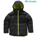 Columbia Winter Powder II Quilted Jacket コロンビア独自の熱反射保温機能「オムニヒートインフィニティ」を搭載した、アウトドアスタイルジャケット。 裏地のゴールドのドット状リフレクティブプリントが身体の熱を反射し、通気性を損なうことなくお子様を冬の寒気から守ります。さらに、防水透湿機能「オムニテック」採用することで、雨や雪の侵入を防ぐとともに、ウェア内がムレず、快適な着心地を実現しました。 首元を暖かく包み込んでくれるスタンドカラーに動きやすさを追求したジャスト丈を採用。内部にはスナップ仕様のパウダースカートを備え、用途に応じて取り外しも可能です。腰元両サイドはファスナーポケットを配置し、収納物の落下を防ぎます。 シンプルなデザインなので、ウインターアクティビティはもちろん、タウンユースにも重宝する一着です。 【特徴】 ・コロンビア独自の熱反射保温機能「オムニヒートインフィニティ」 ・コロンビア独自の防水透湿機能「オムニテック」 ・首元を包み込むスタンドカラー ・動きやすさを追求したジャスト丈 ・取り外しが可能なスナップ仕様のパウダースカート ・ウインターアクティビティ、タウンユースにおすすめ 素材　ポリエステル100% 　　　中わた:ポリエステル100％ サイズ / 着丈 / 胸囲 / ゆき丈 XXS / 51 / 80 / 57 XS / 53.5 / 84 / 62 S / 58.5 / 87.5 / 67.5 M / 63.5 / 92.5 / 73.5 L / 68.5 / 100.5 / 80.5　