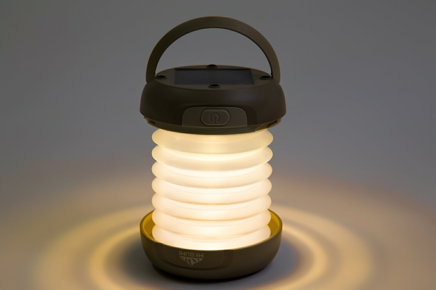 『ソーラーランタン』 暖かい電球色ランタン モスキートランタン ライト 懐中電灯 ソーラー充電 マイクロUSB充電 スマホ充電 携帯充電 読書灯 携帯 usb 電球色 部屋 防水 キャンプ アウトドア インテリア おしゃれ かわいい ギフト プレゼント 贈り物通販格安セール情報 楽天 通販