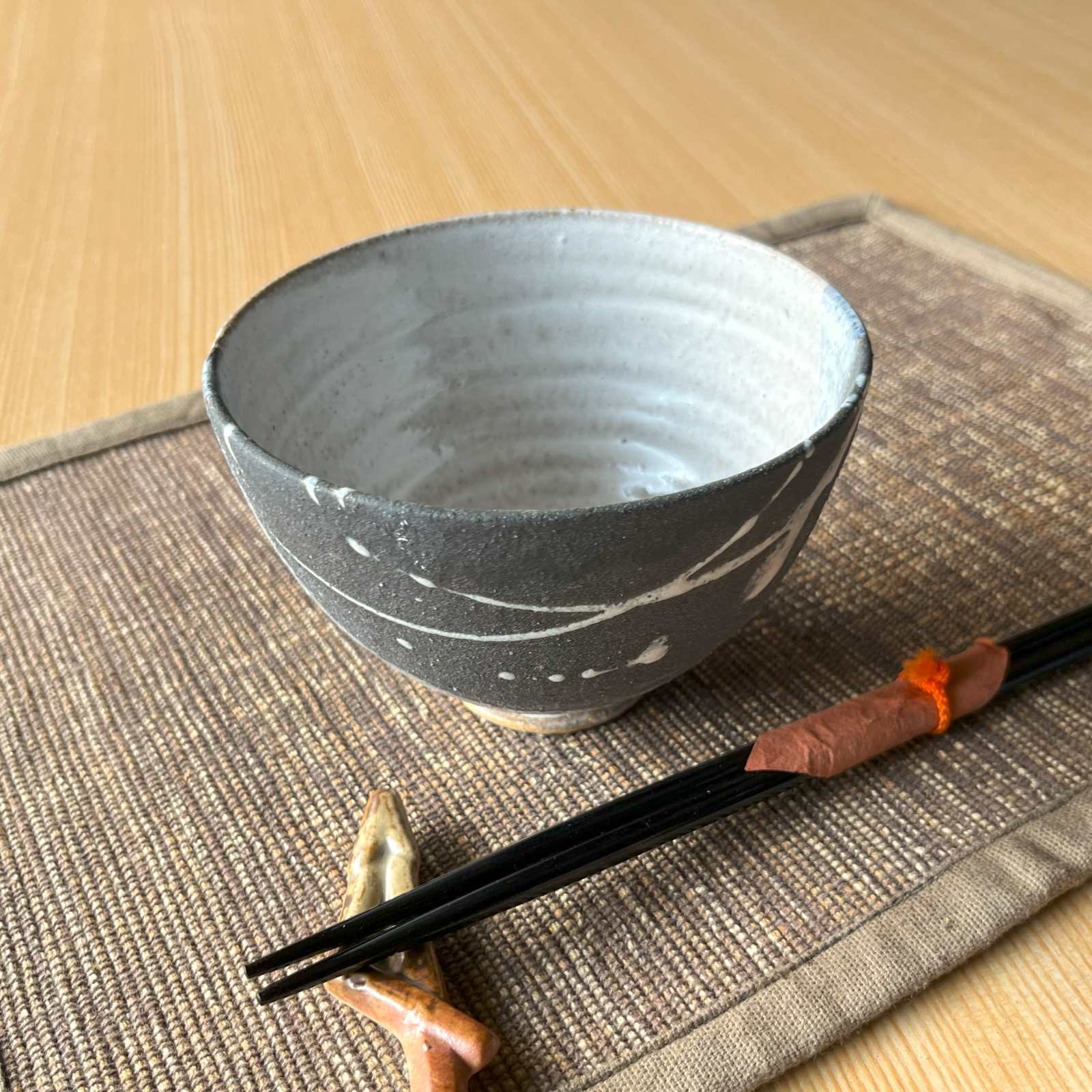 【信楽焼】お茶碗 飯碗 黒 ブラック 信楽 シンプル 陶器 おしゃれ かわいい プレゼント ギフト 父の日 母の日 敬老の日 誕生日 各記念日に 電子レンジ対応 食洗器対応
