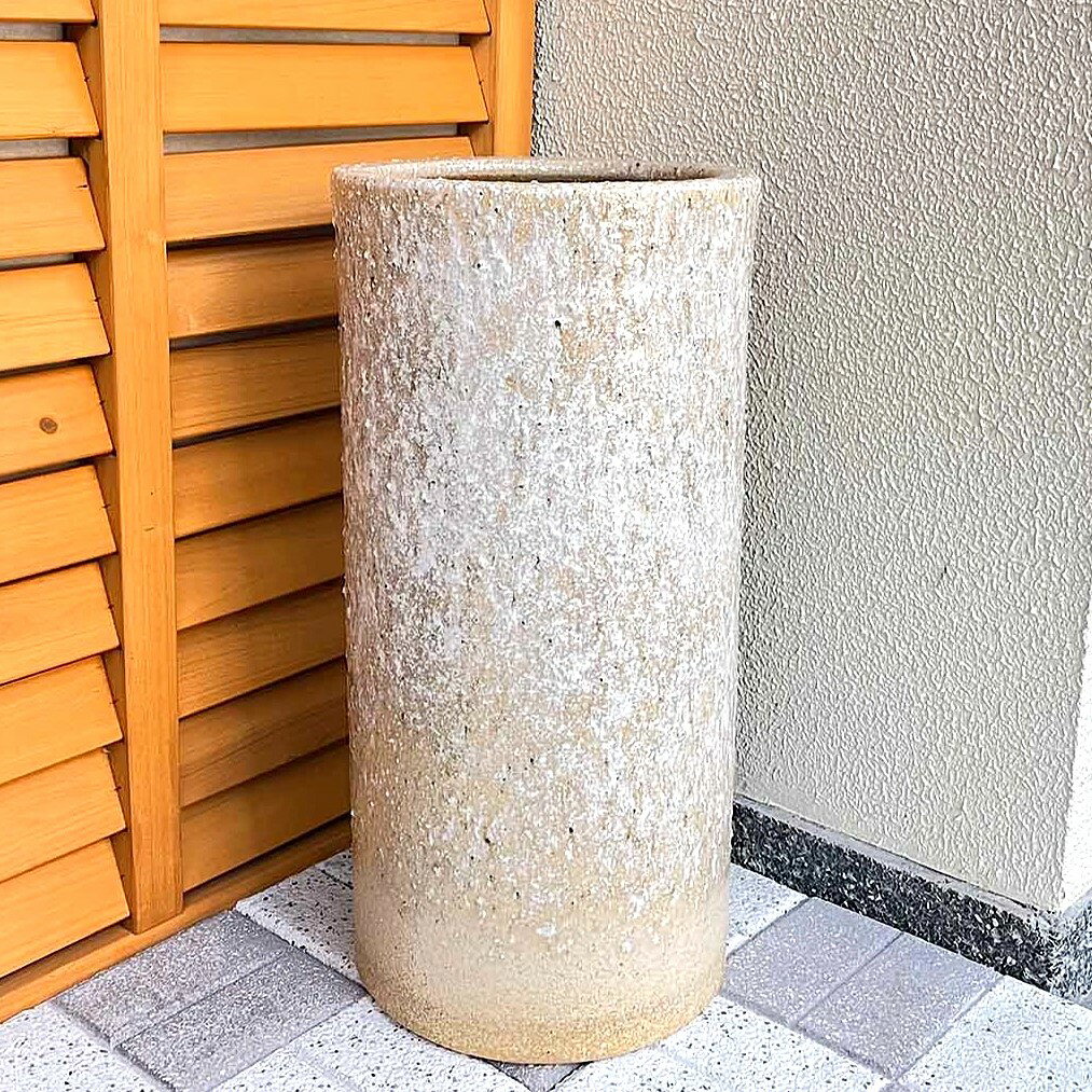 乐天商城 - 【新着】 【信楽焼】白砂傘立 おしゃれ モダン コンパクト スリム 屋外 室内 玄関 新築祝い 引っ越し祝い 開店祝い 各種贈り物に♪