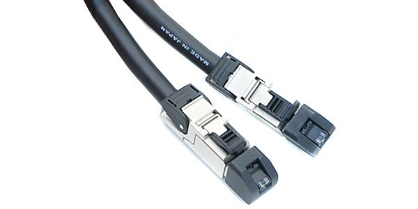 ■移動用LANケーブル■RJ45-RJ45■5m■シールド付き（編組とアルミラップの2重シールド）【ご注意事項（3点）】1．個数明記のない商品は全て「1点」販売です。商品説明に明記するもの以外は付属しません。2．商品画像がリニューアル前の商品画像となっている場合等ございます。リニューアル前後の区別（商品バージョン等）が重要な商品については、前もってメールにてお問合せ下さい。3．商品画像には使用イメージが含まれます。また、写真撮影時の光の入り具合やモニターの発色によって多少お色味が異なる場合がございます。※上記に起因するご返品はお受けできませんのであらかじめご了承下さい。関連キーワード：BNC ケーブル ピン DMX MIDI Y チェッカー インサーション プロテクター ラップ ビデオ AV コンセント コネクター コネクタ XLR キャノン プレート ミニプラグ ステレオ スピコン パッチベイ バナナプラグ フォン レセプタクル 接点復活剤 kure 接点 復活 変換 アダプター スピーカー リール AES USB FIREWIRE イーサコン オプティカル コアキシャル デジタル RCA TRS コンポジット メス オス CANARE スネーク マルチ パッチ ケーブル・コネクター各種 デジタル&シンクケーブル イーサコン/LANケーブル