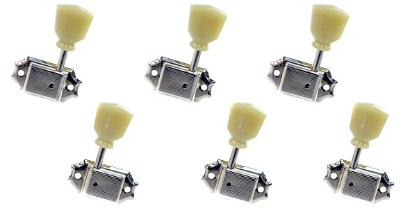 ■左利き用ギター用ロックペグ■マグナムロック■ボタン：SL、3対3■ギア比1：15■カラー：ニッケル※お取り寄せ表記のGOTOH製品は、受注生産のため通常約3-4週間お時間をいただきます。受注生産品のため、ご注文後のキャンセルは承ることが出来ませんので、予めご了承ください。【ご注意事項（3点）】1．個数明記のない商品は全て「1点」販売です。商品説明に明記するもの以外は付属しません。2．商品画像がリニューアル前の商品画像となっている場合等ございます。リニューアル前後の区別（商品バージョン等）が重要な商品については、前もってメールにてお問合せ下さい。3．商品画像には使用イメージが含まれます。また、写真撮影時の光の入り具合やモニターの発色によって多少お色味が異なる場合がございます。※上記に起因するご返品はお受けできませんのであらかじめご了承下さい。関連キーワード：acoustic gt アクセサリー アコースティック アコギ アンプ エレキ エントリー おすすめ カバー 革 ギター クラシック ジャガー ジャズ ストラト ソフト チューナー テレキャス テレキャスター 布 ネジ ハード ピン ブリッジ ベース ペグ ミニ ムスタング レスポール レフティ 機材 入門 練習 プレート パーツ トグル レバー スイッチ ストラップ ネック ポット コンデンサー ボリューム ノブ 電子 PU カバー ギター ギターパーツ GOTOH ギターペグ