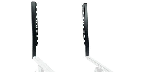 ■42020用追加ブラケット■高さ：500 mm■重量：2.1kg【ご注意事項（3点）】1．個数明記のない商品は全て「1点」販売です。商品説明に明記するもの以外は付属しません。2．商品画像がリニューアル前の商品画像となっている場合等ございます。リニューアル前後の区別（商品バージョン等）が重要な商品については、前もってメールにてお問合せ下さい。3．商品画像には使用イメージが含まれます。また、写真撮影時の光の入り具合やモニターの発色によって多少お色味が異なる場合がございます。※上記に起因するご返品はお受けできませんのであらかじめご了承下さい。関連キーワード：おすすめ ランキング レコーディング 簡単 軽い 最新 人気 ソフト 機材 初心者 logic mini pro エフェクター スピーカー プロ ミキサー モニター オーディオ ライブ PA スタジオ バンド パワード スタンド マイク イベント カラオケ ケーブル ホルダー モバイル コンサート セット コンパクト ラック ケース 機器 スチール キャリング 防塵 防水 トレイ パネル カバー ネジ レール キャスター バッグ ABS FRP 塩ビ 樹脂 ラック・ケース スタジオラック スチール製ラックシステム