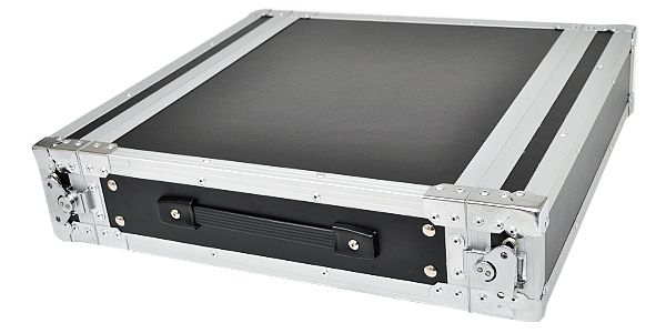 ■仕様：塩ビ■サイズ：2U■奥行：460mm ※奥行き寸法は前後の蓋を外した、ケース内部(サッシからサッシまで)の寸法になります。■取り付けネジ：付属■リアラックレール：付属■ハンドル：片側■キャスター：無■外寸W：52cm■外寸D：59cm■外寸H：12cm■重量：約8.5kg【ご注意事項（3点）】1．個数明記のない商品は全て「1点」販売です。商品説明に明記するもの以外は付属しません。2．商品画像がリニューアル前の商品画像となっている場合等ございます。リニューアル前後の区別（商品バージョン等）が重要な商品については、前もってメールにてお問合せ下さい。3．商品画像には使用イメージが含まれます。また、写真撮影時の光の入り具合やモニターの発色によって多少お色味が異なる場合がございます。※上記に起因するご返品はお受けできませんのであらかじめご了承下さい。関連キーワード：おすすめ ランキング レコーディング 簡単 軽い 最新 人気 ソフト 機材 初心者 logic mini pro エフェクター スピーカー プロ ミキサー モニター オーディオ ライブ PA スタジオ バンド パワード スタンド マイク イベント カラオケ ケーブル ホルダー モバイル コンサート セット コンパクト ラック ケース 機器 スチール キャリング 防塵 防水 トレイ パネル カバー ネジ レール キャスター バッグ ABS FRP 塩ビ 樹脂 ラック・ケース ラックケース ラックケース・FRP/塩ビ仕様