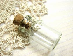 ガラスの小瓶2.4x1.3 11個 [oth-bin-106]