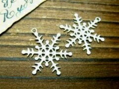 Pearl White - スノーフレークS　オフホワイト[suk-c-008-2ow]【透かし・フィグリー・腐食パーツ・アクセサリーパーツ・ビーズ】