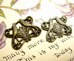 バードフィグリー　[cha-p-558]【アクセサリーチャーム・ピューターチャーム・ビーズパーツ】