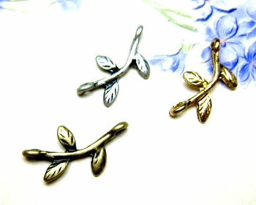 枝葉　2個[con-b-077]【コネクター・アクセサリーパーツ・ビーズパーツ】