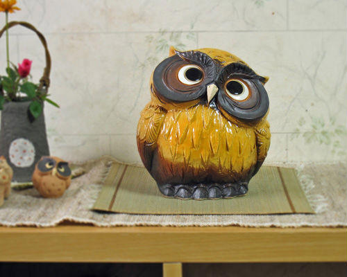 信楽焼 ふくろう 置物 黄釉首かしげ 5号 フクロウ 陶器 北欧 梟 玄関 おしゃれ グッズ 雑貨 かわいい 母の日 敬老の日 縁起物 プレゼント ギフト 信楽...