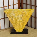 信楽焼 花器 黄釉 彫 三角 池坊 生け花 在庫数限り 在庫処分 和風 洋風 華道 陶器 フラワーベース 自由花花器 花瓶 ギフト 信楽焼き 焼き物 華道 小原...
