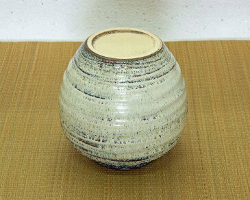 信楽焼 花瓶 チタン 白 丸 6.5号 在庫数限り 在庫処分 おしゃれ 一輪挿し 小さい 花入 北欧 陶器 花びん 花器 フラワーベース 信楽 信楽焼き やきもの あす楽(MR8009-05G)
