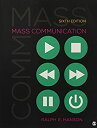 【中古】【輸入品・未使用】Mass Communication: Living in a Media World