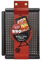 【中古】【輸入品・未使用】TableCraft BBQ1612 BBQ Nonstick 16-Inch Grilling Tray%カンマ% Small%カンマ% Black by Tablecraft [並行輸入品]【メーカー名】Tablecraft【メーカー型番】BBQ1612【ブランド名】Tablecraft【商品説明】TableCraft BBQ1612 BBQ Nonstick 16-Inch Grilling Tray%カンマ% Small%カンマ% Black by Tablecraft [並行輸入品]当店では初期不良に限り、商品到着から7日間は返品を 受付けております。こちらは海外販売用に買取り致しました未使用品です。買取り致しました為、中古扱いとしております。他モールとの併売品の為、完売の際はご連絡致しますのでご了承下さい。速やかにご返金させて頂きます。ご注文からお届けまで1、ご注文⇒ご注文は24時間受け付けております。2、注文確認⇒ご注文後、当店から注文確認メールを送信します。3、配送⇒当店海外倉庫から取り寄せの場合は10〜30日程度でのお届けとなります。国内到着後、発送の際に通知にてご連絡致します。国内倉庫からの場合は3〜7日でのお届けとなります。　※離島、北海道、九州、沖縄は遅れる場合がございます。予めご了承下さい。お電話でのお問合せは少人数で運営の為受け付けておりませんので、メールにてお問合せお願い致します。営業時間　月〜金　10:00〜17:00お客様都合によるご注文後のキャンセル・返品はお受けしておりませんのでご了承下さい。