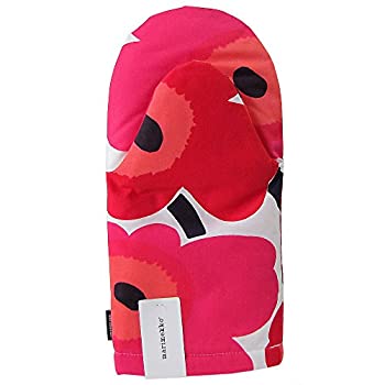 【中古】【輸入品・未使用】マリメッコ marimekko ミトン 鍋つかみ ピエニ ウニッコ Pieni Unikko ホワイト×レッド 31cm 64158 001 64158 001 [並行輸入品]【メーカー名】marimekko (マリメッコ)【メーカー型番】64158 001【ブランド名】marimekko(マリメッコ)【商品説明】マリメッコ marimekko ミトン 鍋つかみ ピエニ ウニッコ Pieni Unikko ホワイト×レッド 31cm 64158 001 64158 001 [並行輸入品]当店では初期不良に限り、商品到着から7日間は返品を 受付けております。こちらは海外販売用に買取り致しました未使用品です。買取り致しました為、中古扱いとしております。他モールとの併売品の為、完売の際はご連絡致しますのでご了承下さい。速やかにご返金させて頂きます。ご注文からお届けまで1、ご注文⇒ご注文は24時間受け付けております。2、注文確認⇒ご注文後、当店から注文確認メールを送信します。3、配送⇒当店海外倉庫から取り寄せの場合は10〜30日程度でのお届けとなります。国内到着後、発送の際に通知にてご連絡致します。国内倉庫からの場合は3〜7日でのお届けとなります。　※離島、北海道、九州、沖縄は遅れる場合がございます。予めご了承下さい。お電話でのお問合せは少人数で運営の為受け付けておりませんので、メールにてお問合せお願い致します。営業時間　月〜金　10:00〜17:00お客様都合によるご注文後のキャンセル・返品はお受けしておりませんのでご了承下さい。