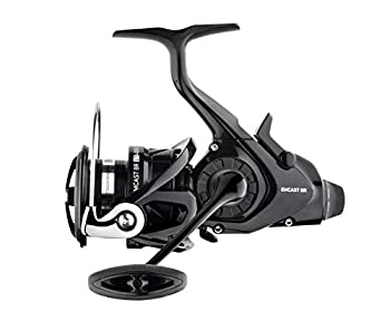 【中古】【輸入品・未使用】ダイワ ECLTBR2500 エンキャストバイト&ランスピニング、3+1、5.2:1、マルチ