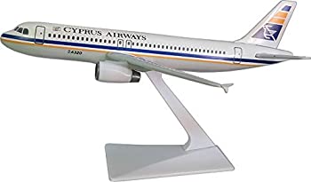 【中古】【輸入品・未使用】Cyprus Airways a320???200?Airplane Miniature Modelスナップ式プラスチック1?: 200?Part # aab-32020h-026