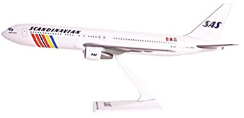 楽天ムジカ＆フェリーチェ楽天市場店【中古】【輸入品・未使用】SAS Scandinavian 767-300 Airplane Miniature Model Plastic Snap Fit 1:200 Part# ABO-76730H-021