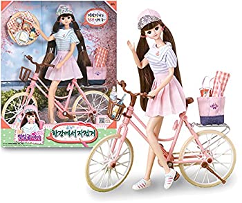 【中古】【輸入品・未使用】ミミワールド17歳ミミ 漢江自転車 バービー人形 子供ロールプレイおもちゃセット Mimi world 17 years old Mimi%カンマ% Bicycling in Han River