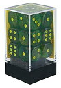 【中古】【輸入品・未使用】Chessex Borealis 16mm D6 Dice Set Maple Green with Yellow [並行輸入品]