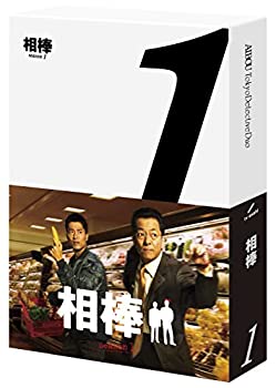 【中古】相棒 season 1 ブルーレイBOX (4枚組) [Blu-ray]当店取り扱いの中古品についてこちらの商品は中古品となっております。 付属品の有無については入荷の度異なり、商品タイトルに付属品についての記載がない場合もございますので、ご不明な場合はメッセージにてお問い合わせください。 買取時より付属していたものはお付けしておりますが、付属品や消耗品に保証はございません。中古品のため、使用に影響ない程度の使用感・経年劣化（傷、汚れなど）がある場合がございますのでご了承下さい。また、中古品の特性上ギフトには適しておりません。当店は専門店ではございませんので、製品に関する詳細や設定方法はメーカーへ直接お問い合わせいただきますようお願い致します。 画像はイメージ写真です。ビデオデッキ、各プレーヤーなど在庫品によってリモコンが付属してない場合がございます。限定版の付属品、ダウンロードコードなどの付属品は無しとお考え下さい。中古品の場合、基本的に説明書・外箱・ドライバーインストール用のCD-ROMはついておりませんので、ご了承の上お買求め下さい。当店での中古表記のトレーディングカードはプレイ用でございます。中古買取り品の為、細かなキズ・白欠け・多少の使用感がございますのでご了承下さいませ。ご返品について当店販売の中古品につきまして、初期不良に限り商品到着から7日間はご返品を受付けておりますので 到着後、なるべく早く動作確認や商品確認をお願い致します。1週間を超えてのご連絡のあったものは、ご返品不可となりますのでご了承下さい。中古品につきましては商品の特性上、お客様都合のご返品は原則としてお受けしておりません。ご注文からお届けまでご注文は24時間受け付けております。当店販売の中古品のお届けは国内倉庫からの発送の場合は3営業日〜10営業日前後とお考え下さい。 海外倉庫からの発送の場合は、一旦国内委託倉庫へ国際便にて配送の後にお客様へお送り致しますので、お届けまで3週間から1カ月ほどお時間を頂戴致します。※併売品の為、在庫切れの場合はご連絡させて頂きます。※離島、北海道、九州、沖縄は遅れる場合がございます。予めご了承下さい。※ご注文後、当店より確認のメールをする場合がございます。ご返信が無い場合キャンセルとなりますので予めご了承くださいませ。