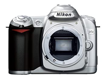 【中古】Nikon D50 シルバー デジタル一眼レフカメラ ボディ単体 D50S当店取り扱いの中古品についてこちらの商品は中古品となっております。 付属品の有無については入荷の度異なり、商品タイトルに付属品についての記載がない場合もございますので、ご不明な場合はメッセージにてお問い合わせください。 買取時より付属していたものはお付けしておりますが、付属品や消耗品に保証はございません。中古品のため、使用に影響ない程度の使用感・経年劣化（傷、汚れなど）がある場合がございますのでご了承下さい。また、中古品の特性上ギフトには適しておりません。当店は専門店ではございませんので、製品に関する詳細や設定方法はメーカーへ直接お問い合わせいただきますようお願い致します。 画像はイメージ写真です。ビデオデッキ、各プレーヤーなど在庫品によってリモコンが付属してない場合がございます。限定版の付属品、ダウンロードコードなどの付属品は無しとお考え下さい。中古品の場合、基本的に説明書・外箱・ドライバーインストール用のCD-ROMはついておりませんので、ご了承の上お買求め下さい。当店での中古表記のトレーディングカードはプレイ用でございます。中古買取り品の為、細かなキズ・白欠け・多少の使用感がございますのでご了承下さいませ。ご返品について当店販売の中古品につきまして、初期不良に限り商品到着から7日間はご返品を受付けておりますので 到着後、なるべく早く動作確認や商品確認をお願い致します。1週間を超えてのご連絡のあったものは、ご返品不可となりますのでご了承下さい。中古品につきましては商品の特性上、お客様都合のご返品は原則としてお受けしておりません。ご注文からお届けまでご注文は24時間受け付けております。当店販売の中古品のお届けは国内倉庫からの発送の場合は3営業日〜10営業日前後とお考え下さい。 海外倉庫からの発送の場合は、一旦国内委託倉庫へ国際便にて配送の後にお客様へお送り致しますので、お届けまで3週間から1カ月ほどお時間を頂戴致します。※併売品の為、在庫切れの場合はご連絡させて頂きます。※離島、北海道、九州、沖縄は遅れる場合がございます。予めご了承下さい。※ご注文後、当店より確認のメールをする場合がございます。ご返信が無い場合キャンセルとなりますので予めご了承くださいませ。