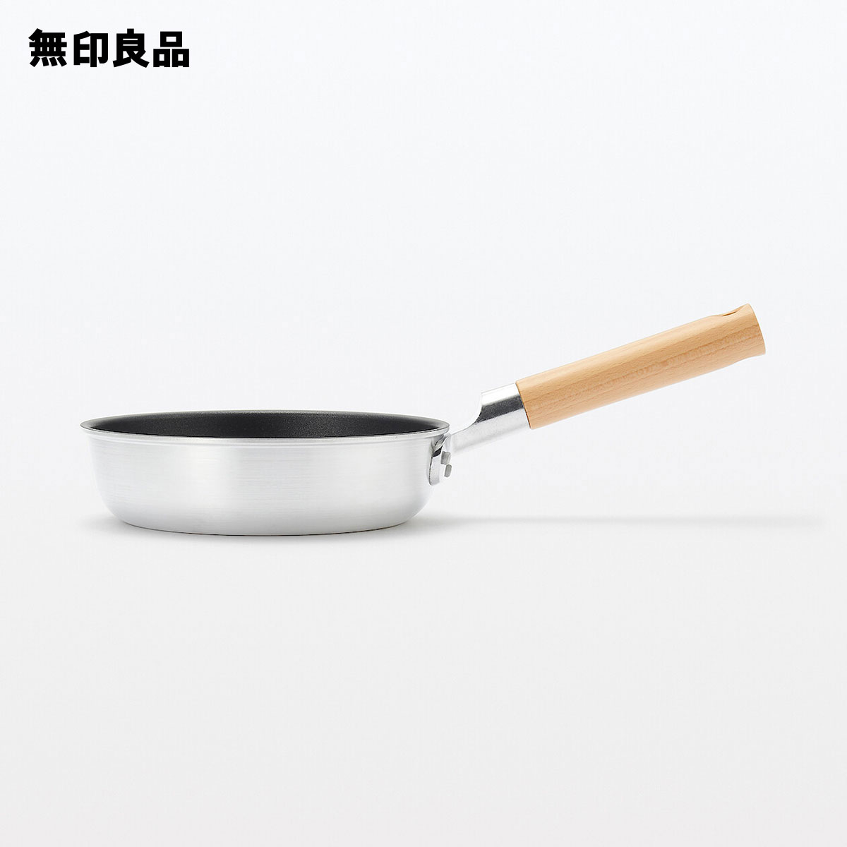 焼き面が広い こびりつきにくいフライパン 浅型・ガス火専用／約直径20cm