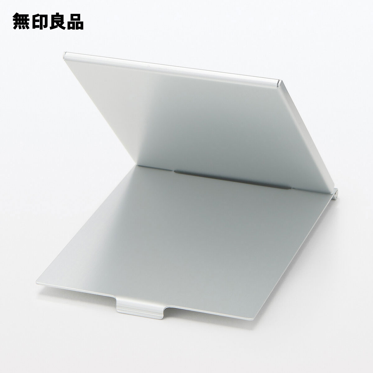 アルミ折りたたみミラー　M／126×93×5．3mm