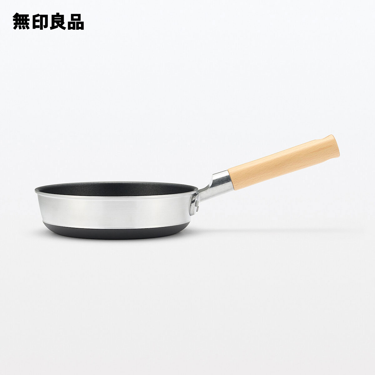 焼き面が広い こびりつきにくいフライパン 浅型IH対応／約直径20cm