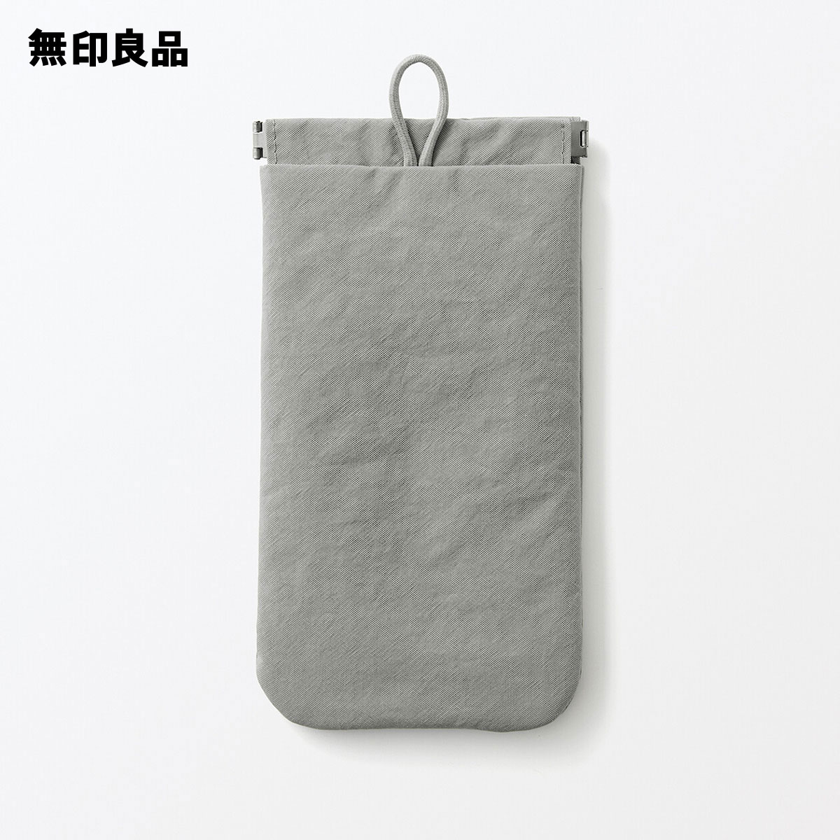 リンクルナイロン　片手で開くフラットポーチ・M　約10．3×18．5cm