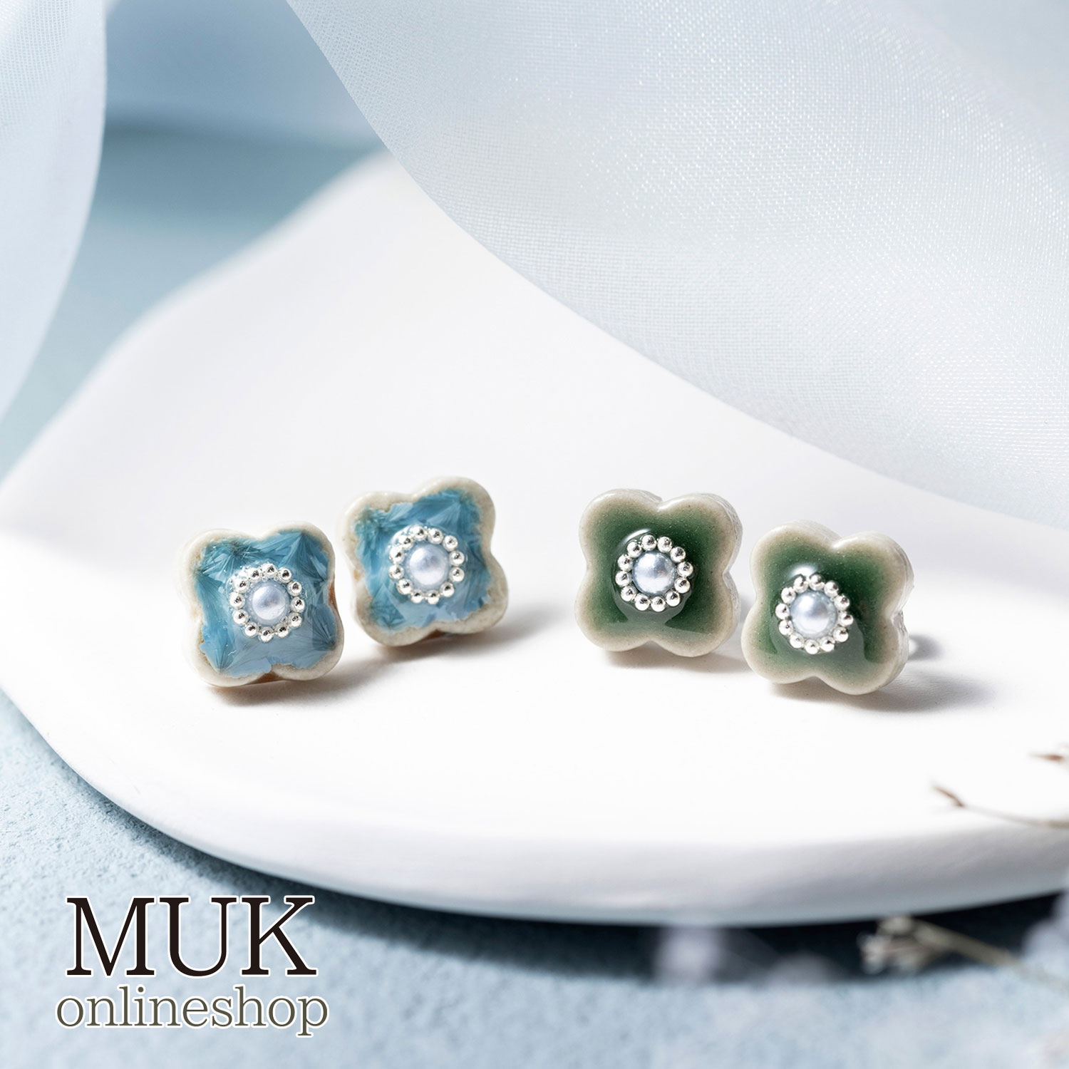 イヤリング 美濃焼 【MIKELO】 ミケロ 伝統工芸 陶器 焼き物 日本製 小花 釉薬 パール 青磁 蒼 せいじ あお シック muk プレゼント ギフト ク...