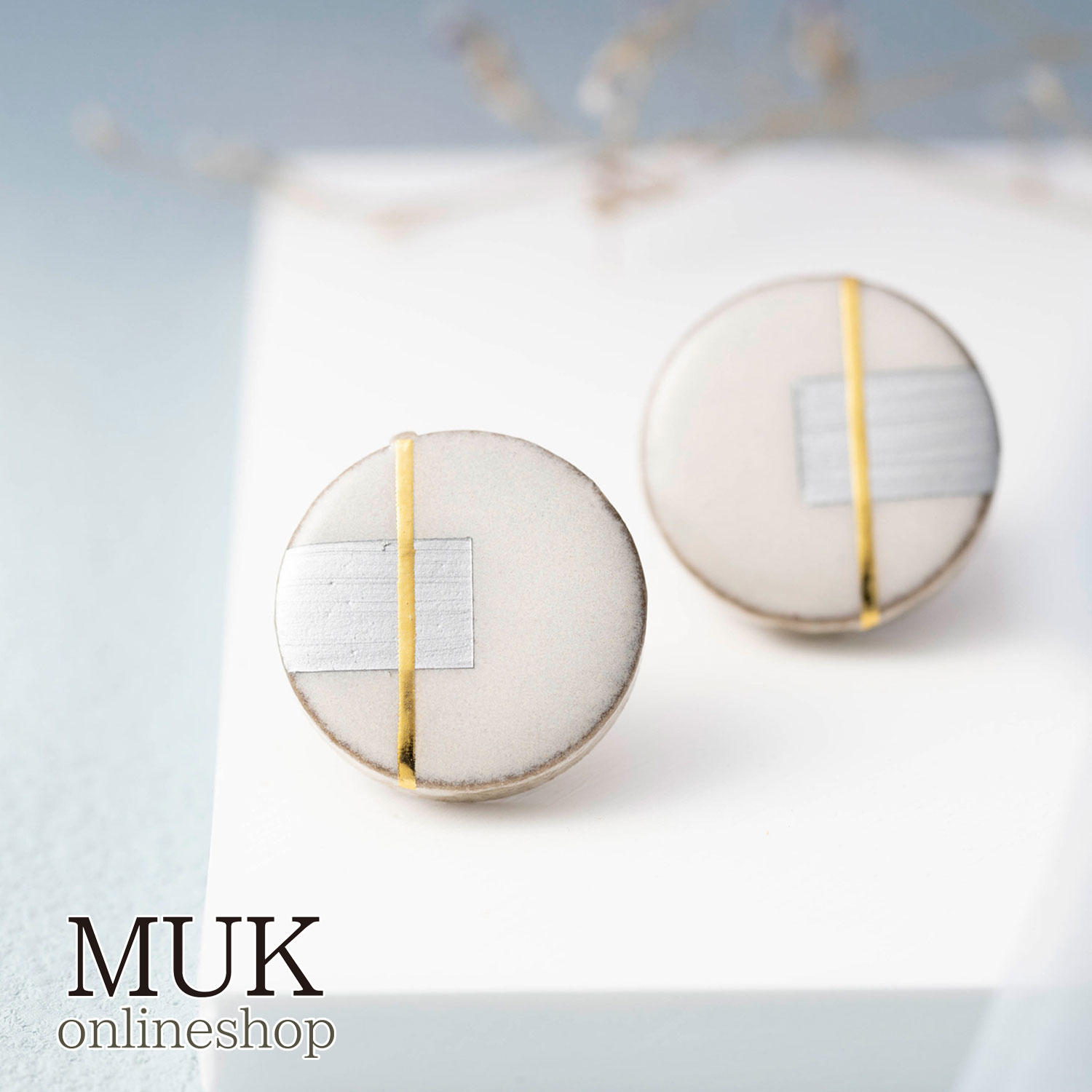 ピアス チタン チタンポスト チタンピアス 金属アレルギー 美濃焼 【MIKELO】 ミケロ 日本製 伝統工芸 陶器 焼き物 クラシック ライン スクエア ネイビー シルバー モダン muk 母の日 ホワイトデー プレゼント ギフトのサムネイル