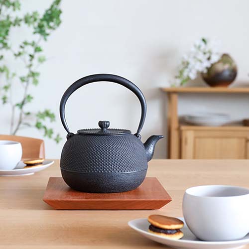 南部鉄器 薫山工房(くんざんこうぼう)珠玉型 あられ 1.0L ガス&IH使用可【送料込み】