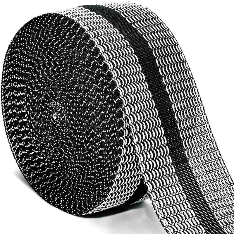 「驚くほど強力裾上げテープでズボン裾上げ」アイロンで簡単・強力な 11m巻 40mm幅 黒 すそあげテープ ズボン裾上げテープ 布 接着剤新型の裾上げテープ従来型の幅23mm(型)の裾上げテープは強度不足と言われがちです。裾口のシールと接着テープと一緒に住量することは面倒くさいです。新製品は、幅を40ミリに広げ、接着面積を1倍にし、接着強度を2倍にしました。接着強度を高めたことで,耐久性が必要な作業服や子ども用ズボン,カーテンなどの用途をさらに広げています。詳細仕様: 裾上げテープサイズ:40ミリ(新幅)×11メートル(長さ)大容量の11メートルがコスパ抜群です。裾上げテープの両端には白い接着コードが10本付いています。この白接着コードが倍以上に増えているため、ノーマルよりもしっかりしていて剥がしにくい裾口テープです。アイロンの熱で簡単に裾上げができるので、縫製不要で家で簡単にできます使いやすく効率的裾上げテープ接着方法1.スチームアイロンを約（140-160°C）の間に設定してください。2.服をよく置いた後、アイロンでを折った位置で線を折ってください。3.長さを測ってください。4.カットしたテープを冷たい水に浸して、乾く絞ってください。5.接着面（白い糸）を底に置いて、裏地で覆って、それからアイロンをかけてください。6.重力をかけて、約10秒間で完成できます。水洗い可能で安心の選択裾に裾上げテープを貼っておけば、洗濯機やドライクリーニングも安心です。家庭のお母さんは、服のサイズが合わないときに備えて買うことがあります。緊急時に安心できる可能性があります。裾上げテープをアップグレードし、使用の多様化と高い粘着力を実現しました。広範な用途、手間いらず糸や針を使わず、面倒な縫製を避けています。手縫いよりも手早く、効率がよくなります。裁縫が苦手な人や、袴の手入れをもっと楽にしたい人には特におすすめです。剝離の原因は、アイロンの温度不足や接着樹脂が十分に溶けていないことが多いですので、必ずアイロンでしっかり押さえて接着してください。
