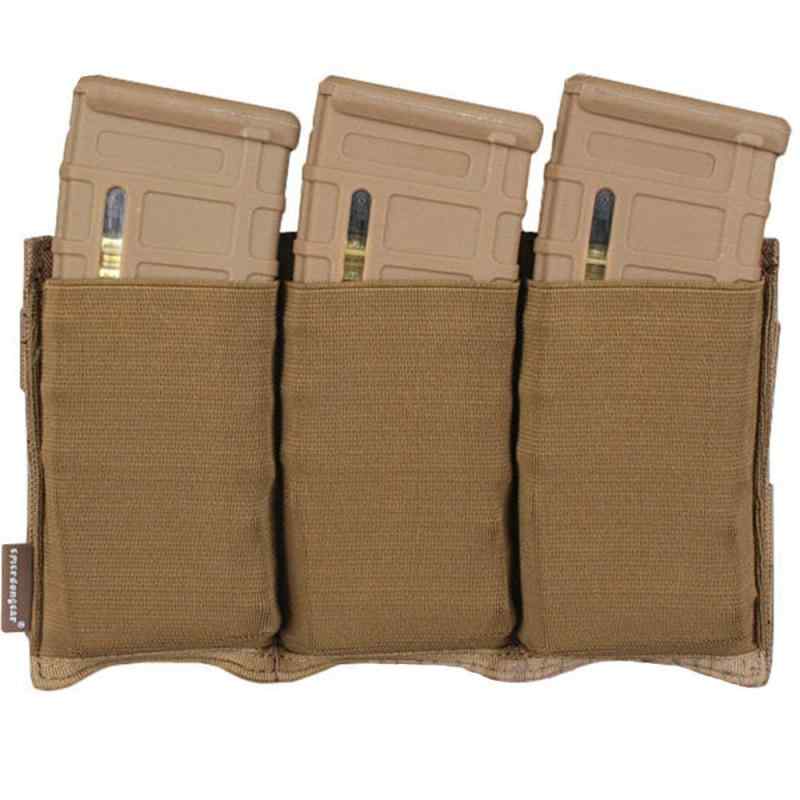 三連マガジンポーチ MOLLE m4 トリプルマガジンポーチ マグポーチ エアソフト サバゲー 3本収納 グレー CB三連マグポーチです。M4/M16/AKなどほとんどのマガジンは収納できます。オープンデザインで早速に取り出すことができます。材質：800Dナイロン。軽量で付けるときには負荷にはなりません。MOLLEシステムでベルトや戦術チョッキに付けます。対応マガジン ： M4/AK/M16 記載機種と同じサイズの各マガジン。ご購入の際の注意点：・海外製品につき、若干の傷、痛みが見られる場合がございます。 完全品をお求めの方はご遠慮下さい。 ・モニター環境により、実際の商品の色と若干異なる場合がございますのでご了承下さい。 ・他サイトでも同時販売の為売り切れの際はご了承下さい。 ・不適合による・交換は一切承ることができません。