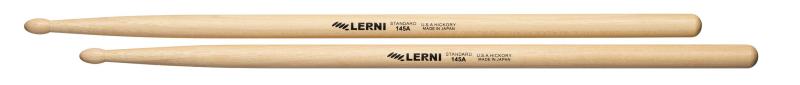 レルニ ドラムスティック Lerni -145AW ヒッコリー スタンダード シリーズU.S.A ICKORY / WOOD TIP / STANDARD FINIS14.5mm×406mm140AWの14.5mmバージョンで、バランスはやや140AWよりもグリップ寄りになります。スタンダードな太さで扱いやすいモデルです。日本製。