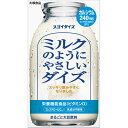 商品名 ミルクのようにやさしいダイズ 　 内容量 950ml×6本×2箱 特徴 まるごと大豆飲料にカルシウムをプラスし、ミルキーな味わいに仕上げました。乳成分不使用です。大豆粉には国産大豆100%使用の栄養機能食品（ビタミンD）。 ＜原材料＞ 大豆粉（国内製造）、水あめ、果糖ぶどう糖液糖、砂糖、植物油脂、海藻エキス、食塩、トマトエキス、カラメルソース、ビタミンK2含有食用油脂／乳酸Ca、炭酸Ca、乳化剤、メタリン酸Na、安定剤（増粘多糖類）、香料、酸化防止剤（ビタミンE、ヤマモモ抽出物）、ビタミンD ＜栄養成分表示＞ コップ1杯（200ml）当たり エネルギー：101kcal　たんぱく質：6.2g　脂質：5.2g　コレステロール：0mg　炭水化物：8.3g（糖質：6.2g、食物繊維：2.1g）　食塩相当量：0.36g　カリウム ：328mg　カルシウム：240mg(35%）（注）　ビタミンD：3.0μg(55%）（注） その他栄養成分等 大豆イソフラボン：42mg (注）栄養素等表示基準値（18歳以上、基準熱量2,200kcal）に占める割合 栄養機能食品に関する表示 ●1日コップ1杯（200ml）を目安にお召し上がりください。 ●本品は、多量摂取により疾病が治癒したり、より健康が増進するものではありません。1日の摂取目安量を守ってください。 ●本品は、特定保健用食品と異なり、消費者庁長官による個別審査を受けたものではありません。 大豆固形分 7%以上 アレルギー情報 アレルギー表示推奨品目：大豆 ※大豆アレルギーの方はお控えください。 ※濃度の高い大豆飲料です。他の大豆食品でアレルギー症状が出ない方でも、まれにアレルギー発症例がありますので、初めての飲用の場合は少量からの試飲をおすすめします。特に花粉症やアレルギー体質の方はご注意ください。 その他特記事項 ●開封時は内容物がとび出ることがありますので、側面を持たずにコーナーをお持ちください。 ●キャップは口をつけて飲むためのものではありません。また、小さなお子様がくわえて遊ぶと危険です。 ●大豆成分が沈殿しやすいので、開封前によく振ってからお召し上がりください。 ●開封後は、冷蔵庫(10℃以下)に保存し、賞味期限にかかわらず2〜3日以内にお召し上がりください。 ●凍らせないでください。内容物が凝固し、容器が破損することがあります。 ●温める場合は別容器に移してください。温めすぎや電子レンジの自動機能での加熱は急激な沸騰が起こり、やけどの原因になりますのでお控えください。 広告文責 株式会社　村源 019-623-1211 輸入元 大塚食品株式会社 区分 大豆飲料お客様のご注文確認後に、【発送にお時間を頂く商品】【リニューアル品・製造中止品】の確認を致しまして、弊社より、ご連絡を差し上げる場合がございます。ご了承くださいませ。※商品リニューアル等により、予告なくパッケージ及び容量は変更となる場合があります。【宅急便】※トップページの【お支払・送料】を必ずご確認ください。