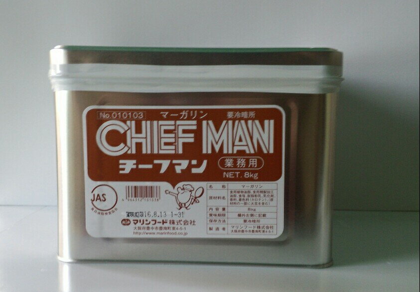 2缶ご購入の場合はこちら ■2個で1梱包名称：マーガリン 原材料名：食用植物油脂（国内製造）、食用精製加工油脂、食塩、脱脂粉乳／乳化剤、香料、着色料（カロテン）、（一部に乳成分・大豆を含む） 内容量：8kg 賞味期限：製造日含む240日 保存方法：要冷暗所 製造者：マリンフード株式会社 大阪府豊中市豊南町東4-5-1 商品についてのお問合せは、下記までお願い致します。お客様相談室　0120-014-961(平日9時から17時)2缶ご購入の場合はこちら 各種調理にご使用いただけるマーガリンで、加熱時の油ハネ（スパッタリング）を防止する工夫を施しています。 大量にお使いになられるユーザー様向けの、徳用サイズ缶入りタイプです。 年間を通じて融点調整を行っており、いつでもご使用いただきやすい最適な硬さに仕上げてあります。