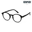 【IZIPIZI】イジピジの老眼鏡。パリ発のオシャレな『リーディンググラス（老眼鏡）』です。野暮ったさを一切排除したシンプルで洗練されたデザイン！パリで生まれた、世界中で大人気のリーディンググラスです。フレームシェイプ『#D』は、メガネの基本形、クラシックスタイルの『ボストン』。適度な丸みがあり、トラッドなファッションにピッタリのかたちです。フレームカラーは「ブラック」。マット（艶消し）ブラックですので、より個性的な雰囲気になります。≪商品詳細≫■特徴■・ボストンフレーム・専用フェルトソフトケース付き・フレーム全体にラバーコーティング■年齢別の老眼鏡度数目安■【+1.0】〜45歳【+1.5】40〜50歳【+2.0】50〜55歳【+2.5】55〜60歳【+3.0】60歳以上■素材■【フレーム】プラスチック【レンズ】プラスチック■サイズ目安■（メーカー表記サイズ）【F フリーサイズ】テンプル：140mm フロント幅：137mm レンズ縦幅：48mmメーカー希望小売価格はメーカー商品タグに基づいて掲載しています