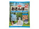 鶏ささみをベースにしたひとくちサイズの高齢犬用スナックです。高齢期の健康に配慮して、グルコサミン・コンドロイチンを配合しました。お散歩時やお出かけ時に食べ切れる15gの少量パックなので、持ち歩きに便利です。べたつかず食べやすいやわらかさに仕上げています。保存料、酸化防止剤、着色料は使用していません。【諸注意】・表面の白い粒状物が析出することがありますが、これは無機質(カルシウム等)が結晶化したもので、品質には問題ありませんので、安心して与えて下さい。・時間が経つにつれて色が濃くなることがありますが、品質には問題ありません。・外袋の中には、おいしさを保つために脱酸素剤が入っています。無害ですがフードではありませんので、開封後に取り除いて下さい。 商品情報 原材料鶏ささみ、小麦粉、コーンスターチ、食塩、グルコサミン塩酸塩、コンドロイチン蛋白複合体、グリセリン(植物性)、発色剤(亜硝酸Na)保証成分粗たん白質16.0％以上、粗脂肪2.0％以上、粗繊維0.5％以下、粗灰分2.5％以下、水分42.0％以下、ナトリウム0.35％以下エネルギー265kcal/100g給与方法・ペットの運動量、体調を考慮して量を調節してください。保管方法・直射日光や高温多湿の場所を避けて保存して下さい。・開封後は冷蔵庫で保管して早めに与えて下さい。賞味期限18ヶ月原産国または製造地日本 011562000