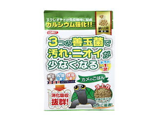 納豆菌に加え、新たに乳酸菌と酵母菌を配合。この3つの善玉菌の力でカメの腸内細菌のバランスを整え、水の汚れや嫌なニオイを減らします。健康に育つバランスフードです。 商品情報 原材料フィッシュミール、小麦粉、大豆ミール、オキアミミール、フィッシュオイル、小麦胚芽、レシチン、ヌクレオチド、アスタキサンチン、善玉菌(納豆菌・乳酸菌・酵母菌)、各種ビタミン、各種ミネラル保証成分粗蛋白質32％以上、粗脂肪3％以上、粗繊維4％以下、粗灰分10％以下、水分10％以下賞味期限30ヶ月原産国または製造地台湾 021312000　