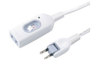 サンワサプライ 中間スイッチ付延長コード 2P・1個口 1m TAP-B7-1N