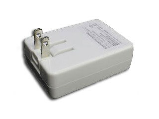 クオリティトラストジャパン 4.4A出力3台同時充電 AC USB充電器 QU-023WH クオリティトラストジャパン 4.4A出力3台同時充電 AC USB充電器 QU-023WH