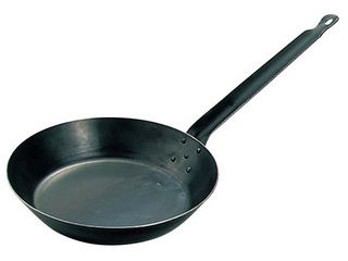 内径16cm 深さ32mm 板厚1.6mm 底径120mm 0.4kg※200V電磁調理器は非常にパワーがあるため、鍋の変形防止・安全面からボリュームは中以下で、鍋の状態、内部の温度には細心の注意をお願いします。0187100　
