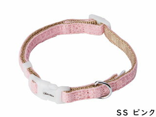 【メール便対応可2個まで】 温かみのある見た目と肌触りの良さが魅力のワッフル生地を犬具表生地に使用。ワンタッチで装着できるバックルを採用。 商品情報 材質ナイロン、コットン、レーヨン、ポリエステル、セルロース適応首周りサイズ20〜30cm適応体重〜5kg適応種超小型犬原産国または製造地中国 235718006　