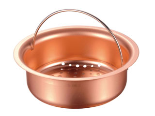 純銅製で流し周りを衛生的に。 生ゴミのぬめり・悪臭・汚れを抑えます。 サッと取り出しサッと洗えるハンドル付きです。 商品情報 サイズ外径 13.4×内径 11.5×高さ 4.5cm材質銅製造国日本 H636　