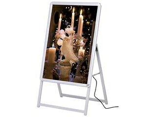 ★屋外もOK、全天候型LEDパネルスタンド●ポスターが目立つ、LEDの白く美しい発光●メディアの交換は四方開閉式のため簡単です。※防滴仕様【仕様】外寸：655×475×H1180mm有効画面：585×835mm電源：12V5A照度：約2400luxコード長さ：3.1m付属品：コード吊下用フック付（2ヶ）0013800　